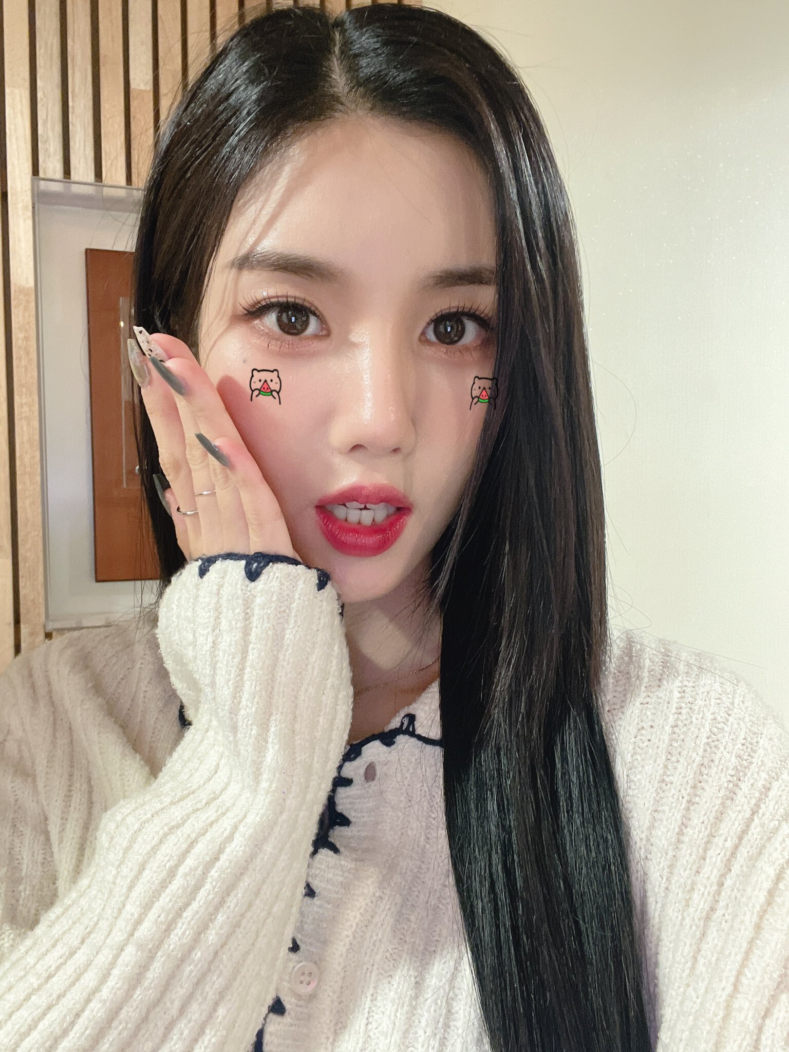 (스압)더 예뻐진 최근 권은비.jpgif | 인스티즈