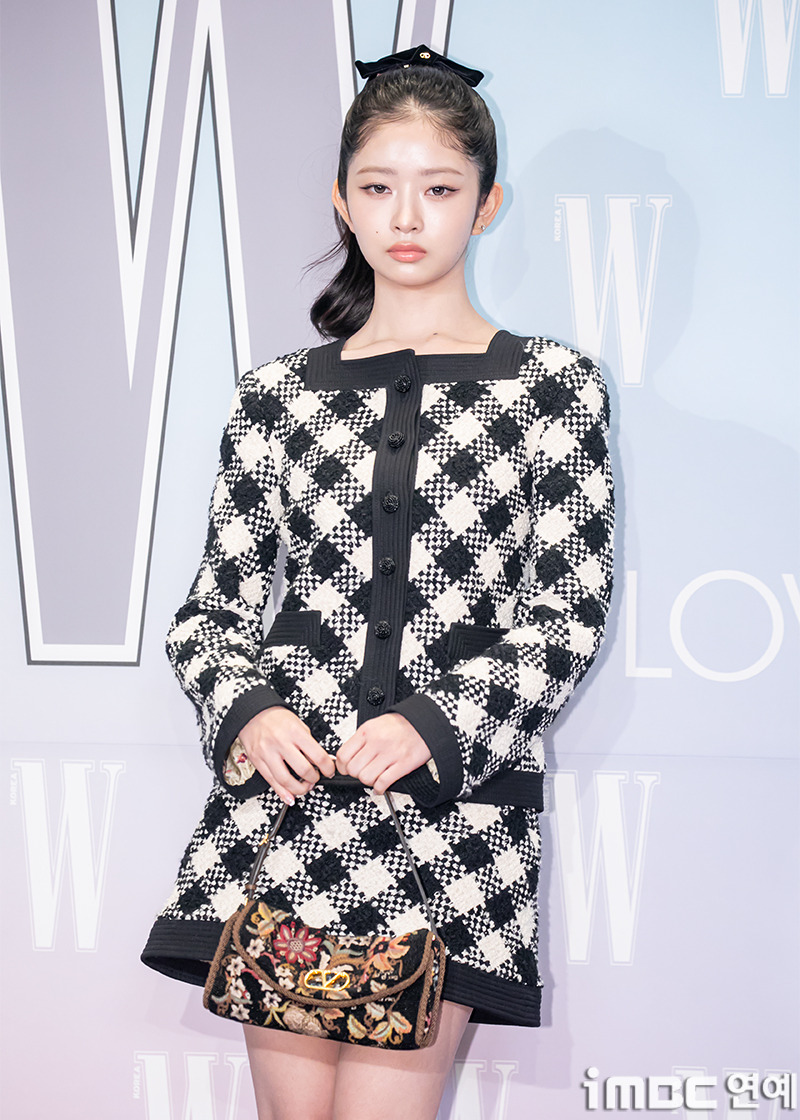 오늘자 W코리아 자선행사 아이브 레이 안유진 장원영 기사사진 | 인스티즈