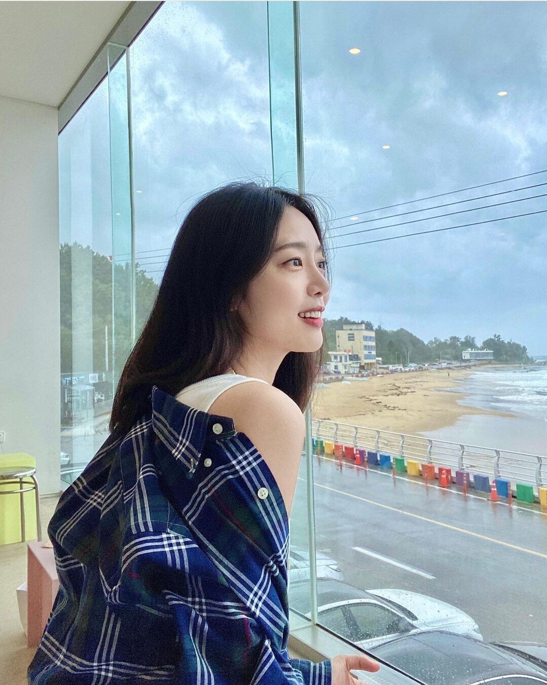 아나운서랑 사진찍는 조규성 | 인스티즈