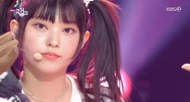 오늘 뉴진스 뮤뱅 엔딩장면.gif | 인스티즈