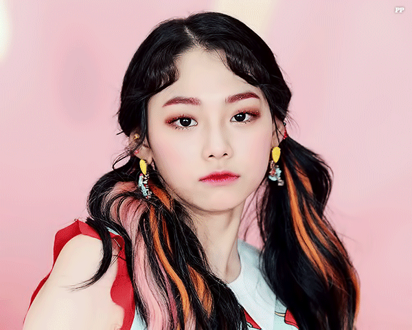 귀엽고 사랑스러운 덕후몰이상 여자아이돌들 .gif | 인스티즈