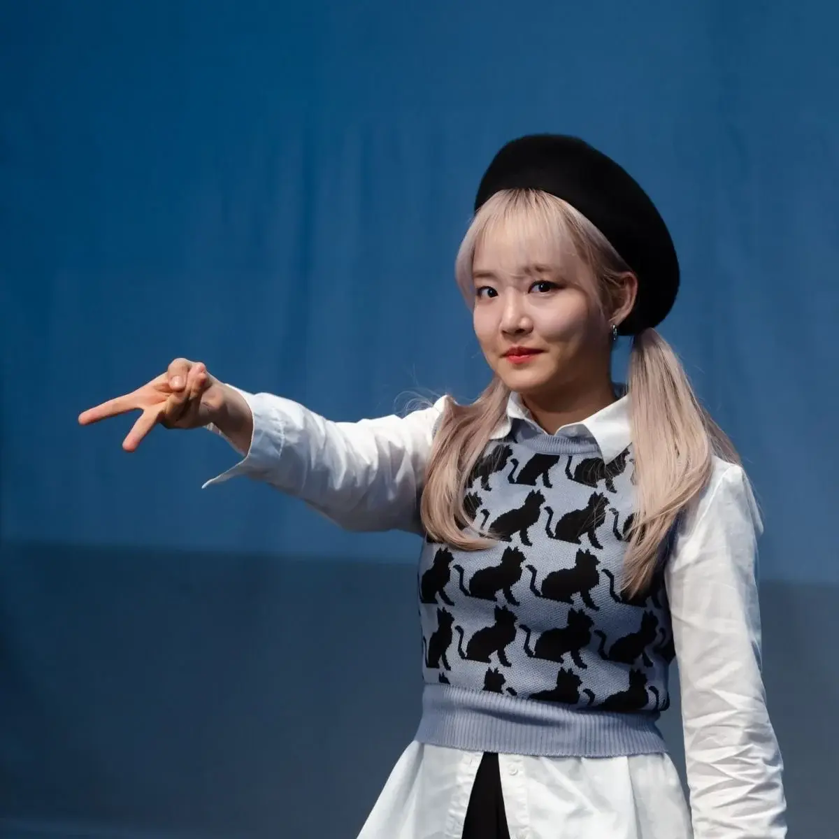 국내 여자아이돌이 유행시킨 포즈...jpg | 인스티즈