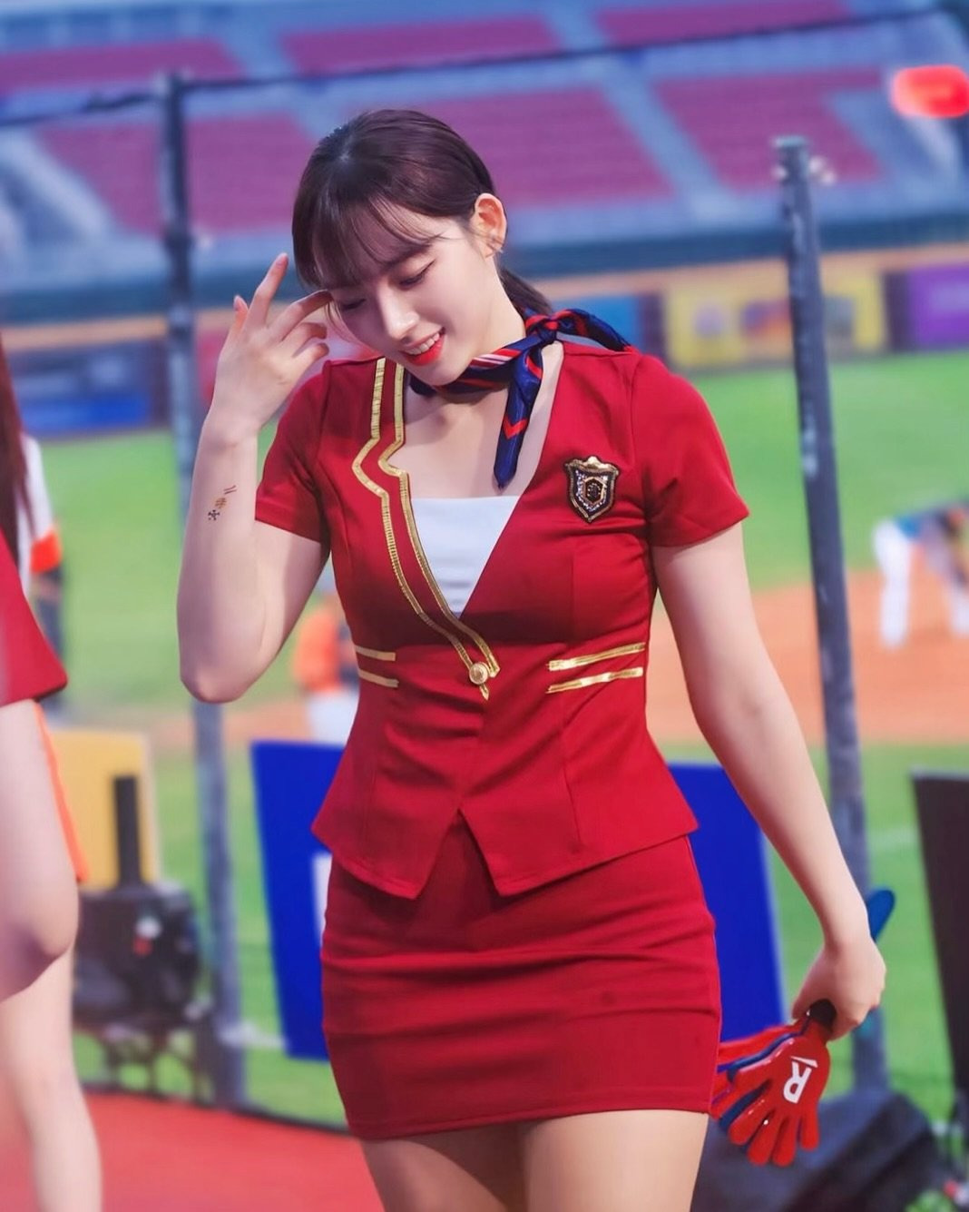 하지원 치어리더 스튜어디스 컨셉 복장.jpg | 인스티즈