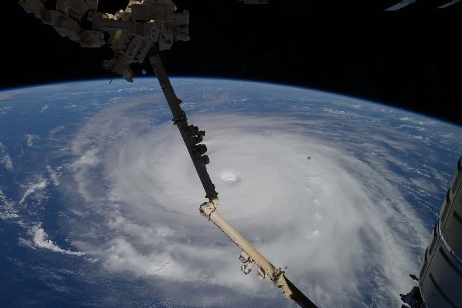 인공위성에서 본 태풍 | 인스티즈