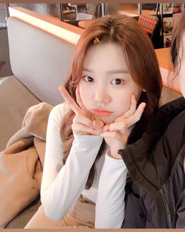 이렇게 한 걸그룹이면 가장 인기많을 것 같은 사람은? | 인스티즈