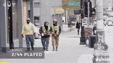 어른들도 못참는 놀이의 유혹.gif | 인스티즈