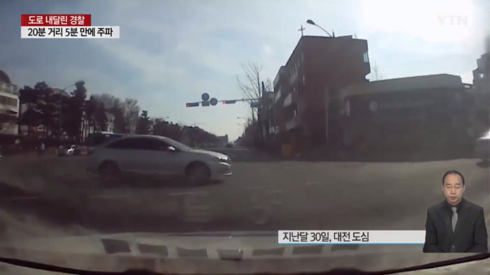 다친 아이와 병원 찾던 가족 태우고 질주한 경찰 | 인스티즈