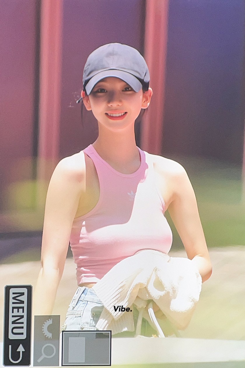 분홍색 탱크탑 카리나 | 인스티즈