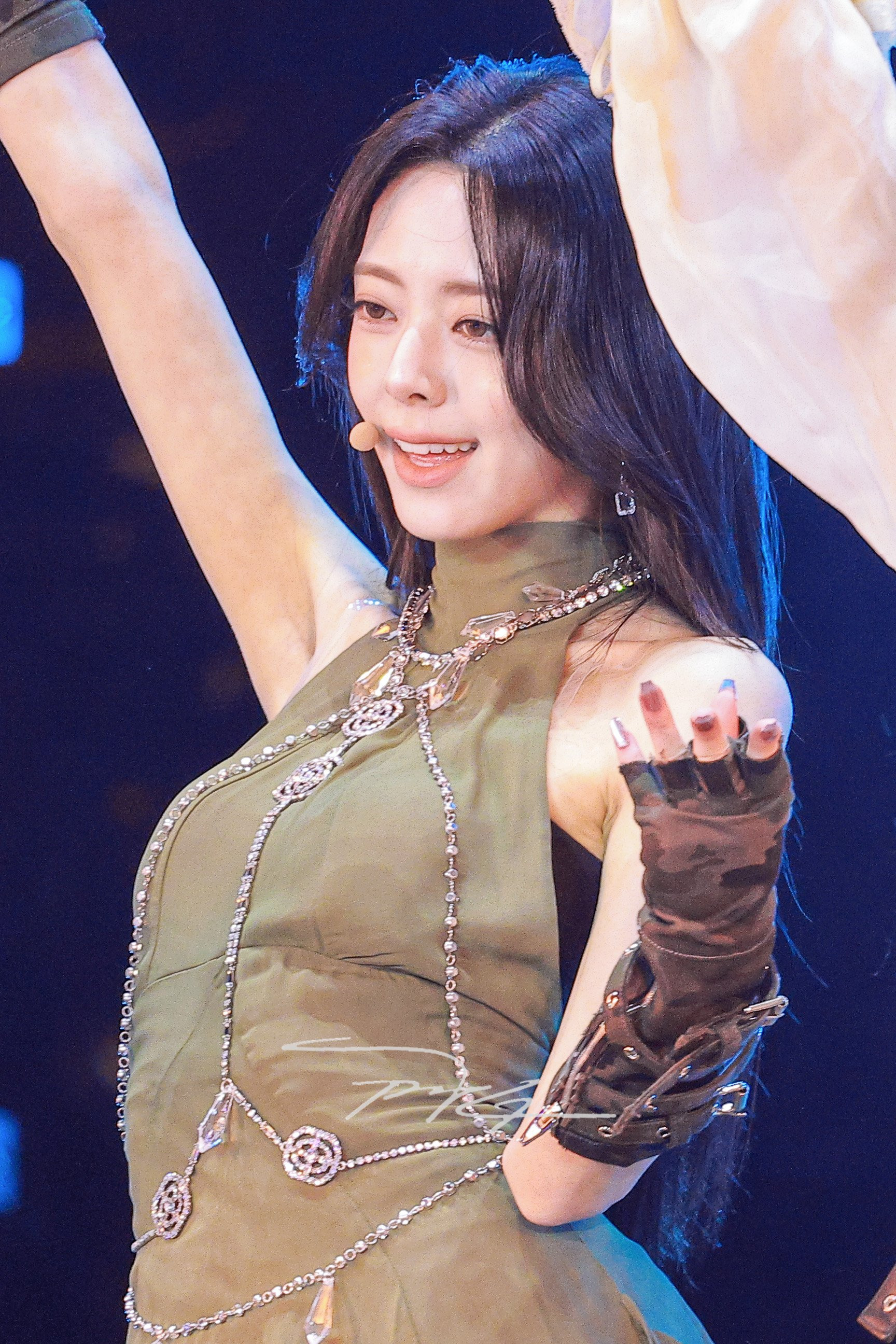 (스압)여자여자한 ITZY 유나.jpgif | 인스티즈