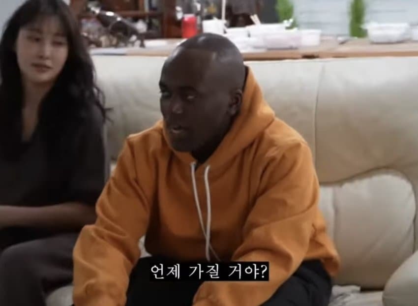 조나단한테 2분안에 되냐고 묻는 박규리 | 인스티즈