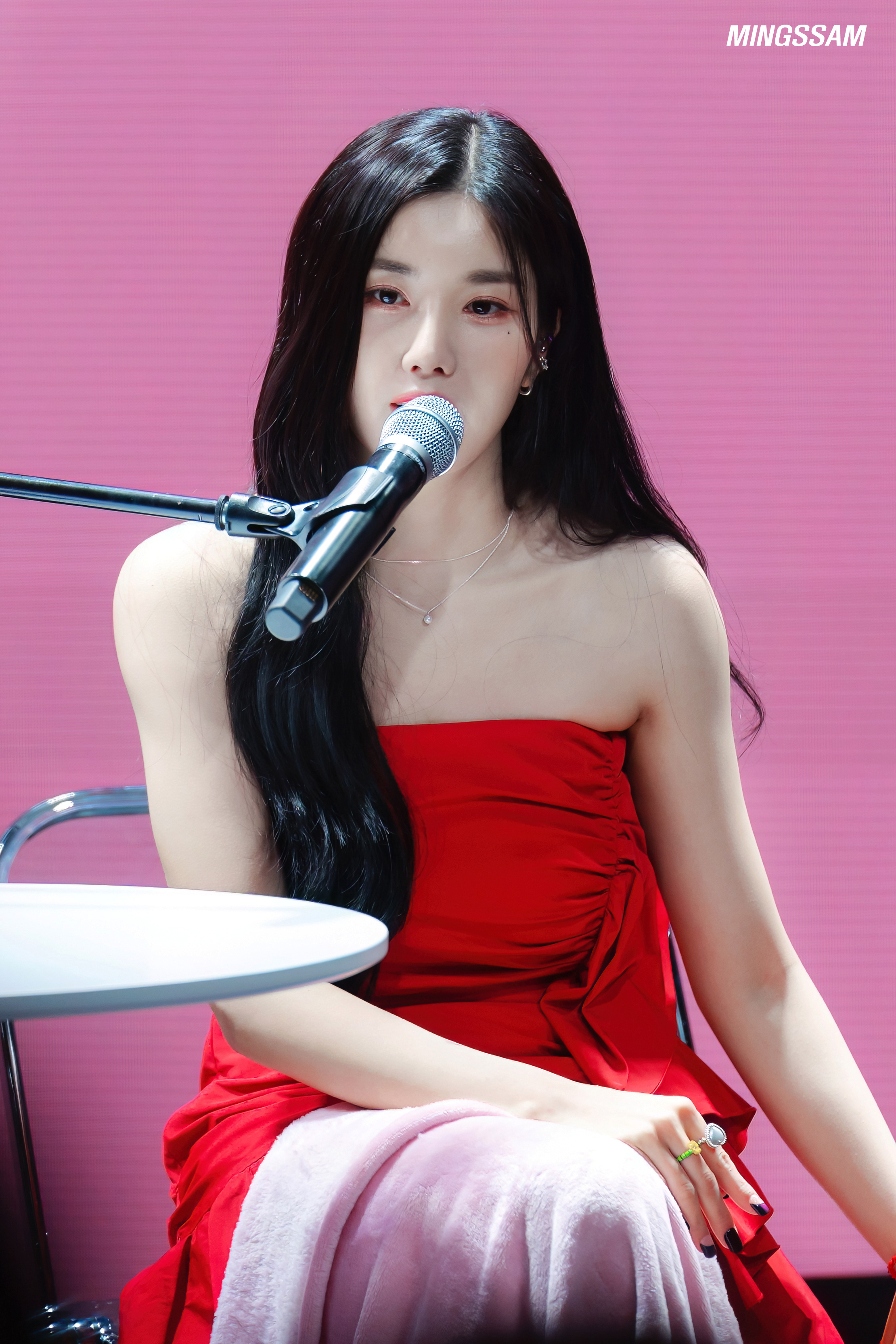 (스압)더 예뻐진 최근 권은비.jpgif | 인스티즈