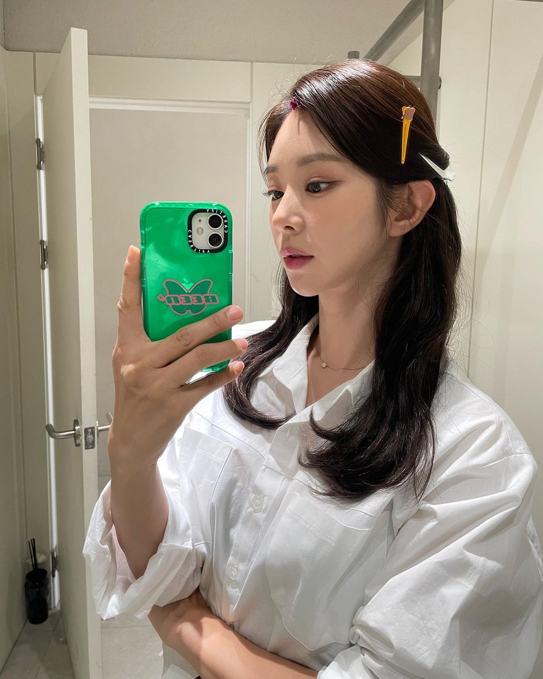 증명사진 때문에 법원에 불려간 배우 이주빈.jpg | 인스티즈