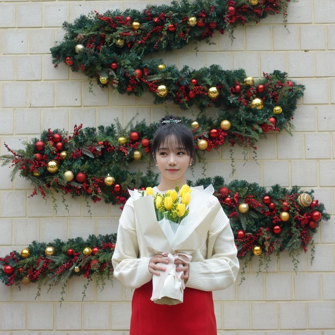 솔로가수 조유리 인스타 업로드 | 인스티즈