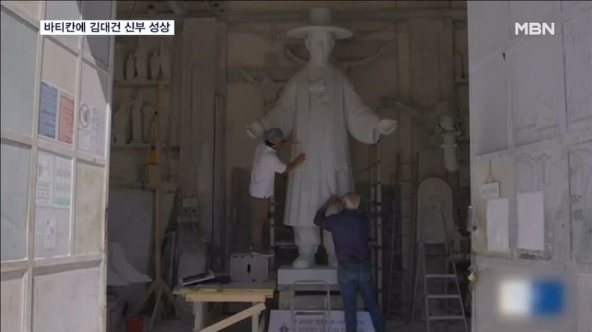 카톨릭교회 역사상 최초 성 베드로 성전에 설치된 아시아 성인의 성상 | 인스티즈