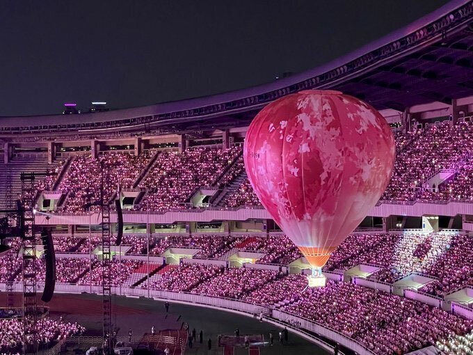 아이유:2022년에 콘서트 2번밖에 안했으니 내년에른 본격적으로 달린다! | 인스티즈