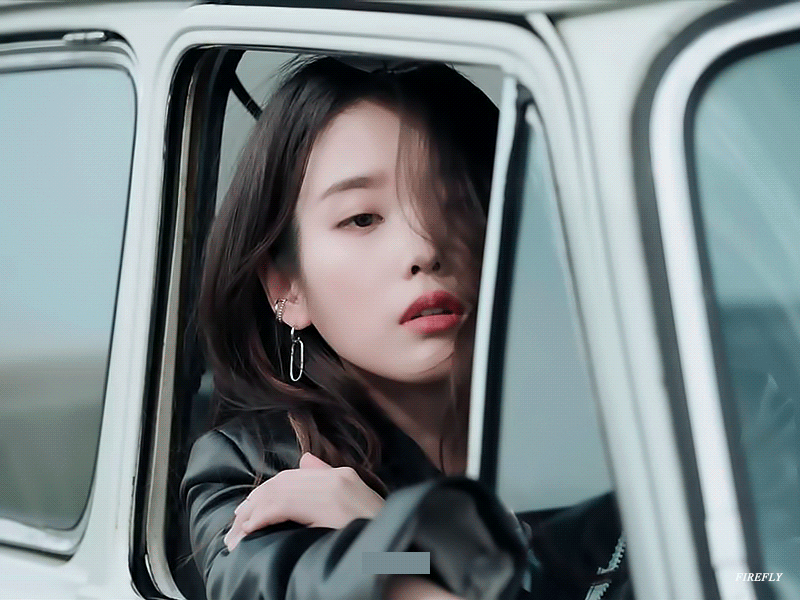 뉴발란스 아이유.gif | 인스티즈
