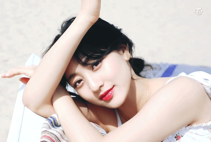 해변에서 화보 찍는 트와이스 지효 | 인스티즈