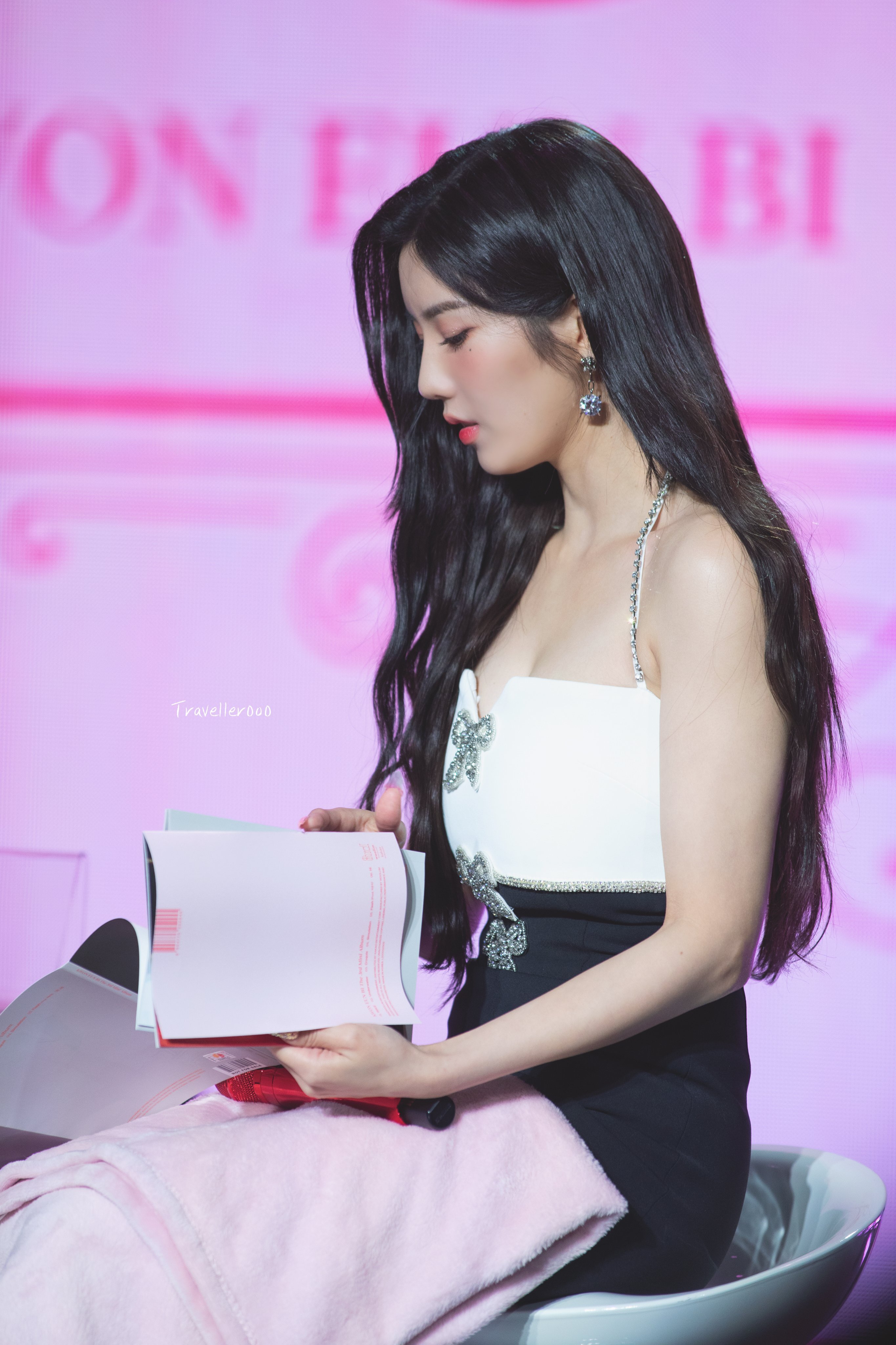 (스압)더 예뻐진 최근 권은비.jpgif | 인스티즈