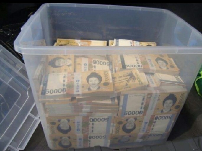 1년 동안 똑같은 음식만 먹으면 10억.jpg | 인스티즈