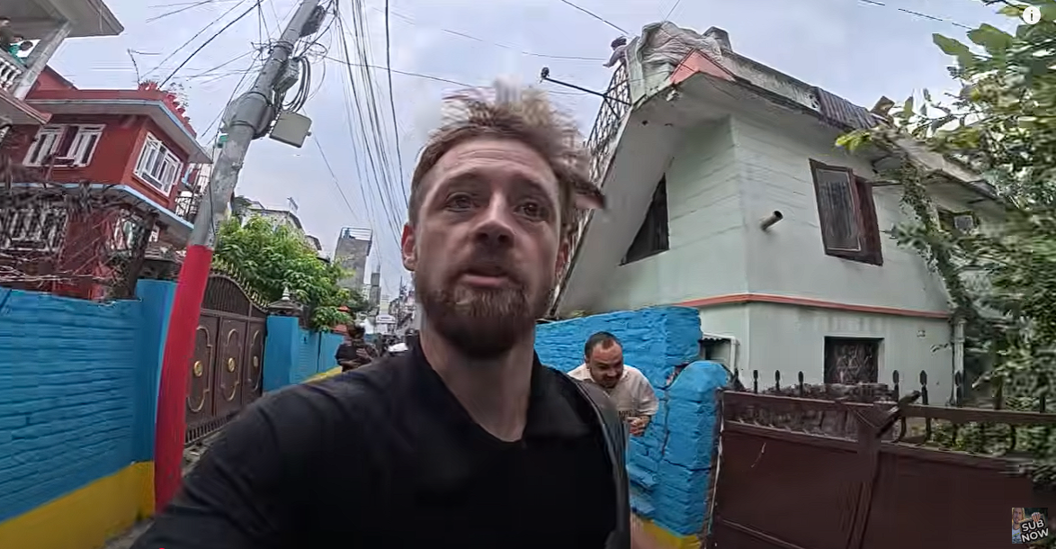 네팔에 놀러갔다가 큰 사건을 목격한 유튜버 근황 | 인스티즈