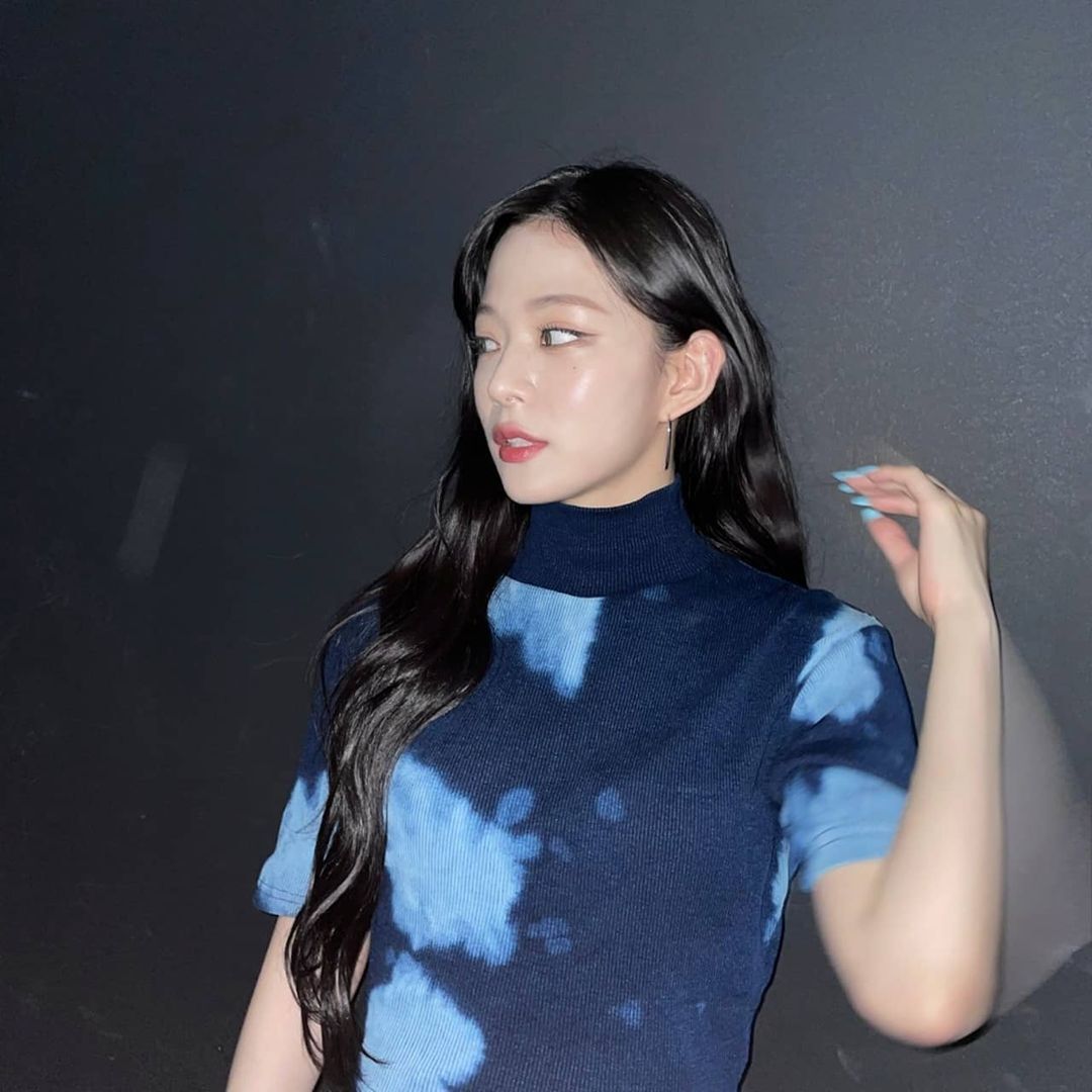(스압)얼굴도 몸매도 예쁜 프로미스나인 이채영.jpgif | 인스티즈