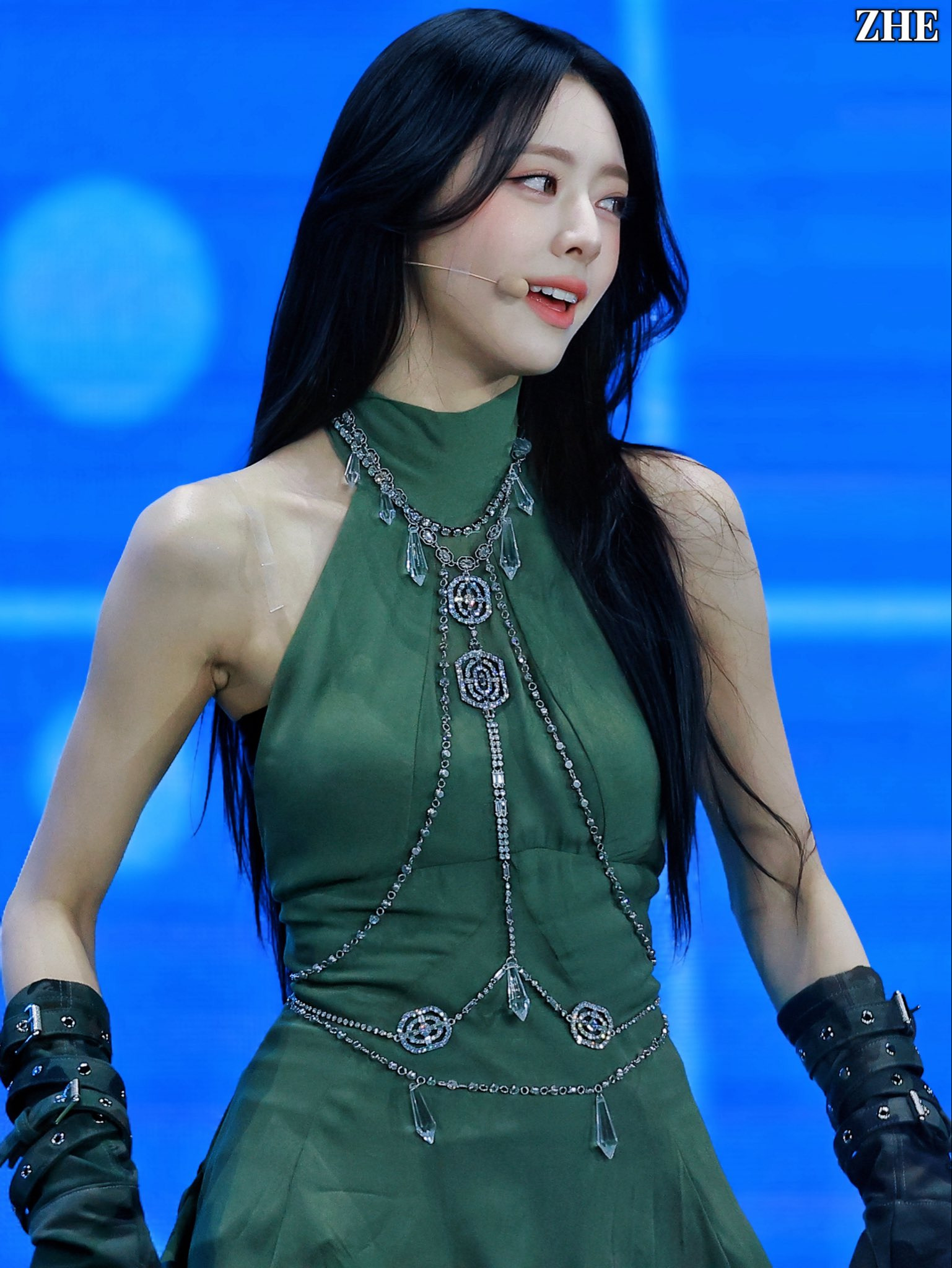 (스압)여자여자한 ITZY 유나.jpgif | 인스티즈