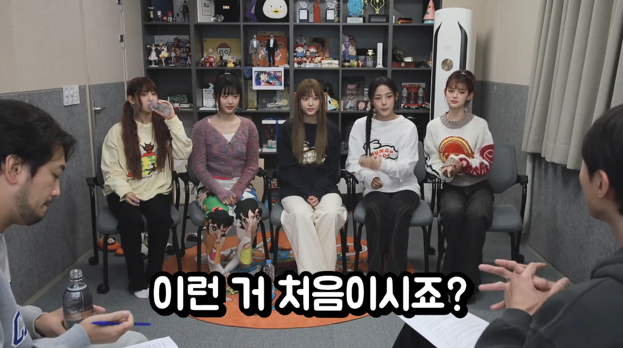 막내에게 현명한 모습 보여주는 뉴진스의 맏이 민지.jpg | 인스티즈