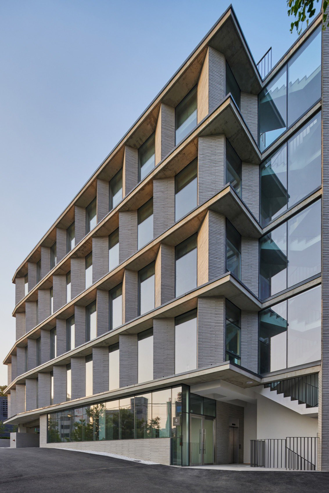 제니 개인 소속사 사무실로 쓴다는 건물 .jpg | 인스티즈