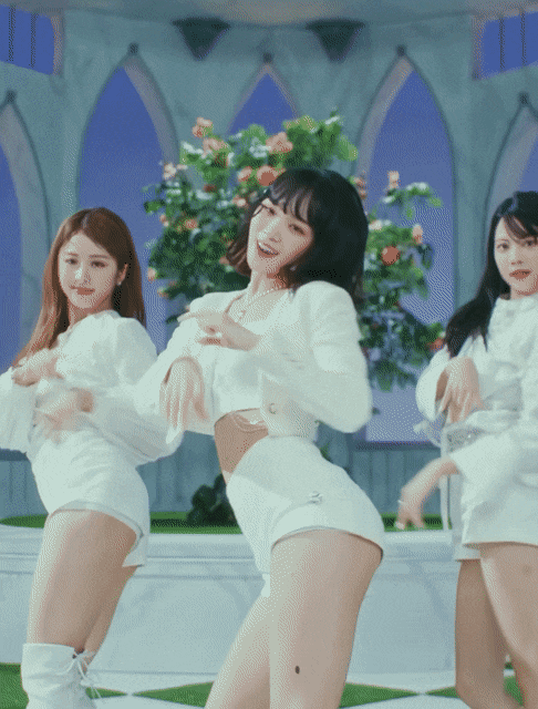 몸매 은근 섹시한 르세라핌 김채원.gif | 인스티즈