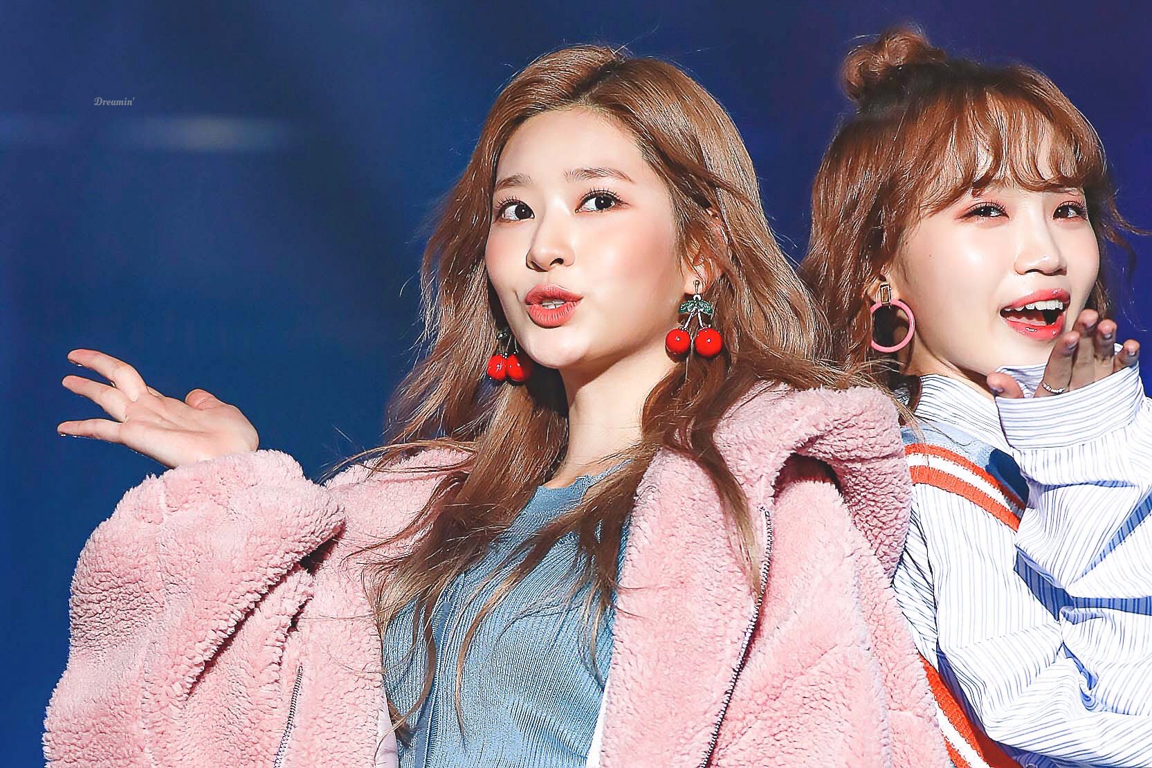 보스 아이즈원 민주.gif (스압,움짤 多) | 인스티즈