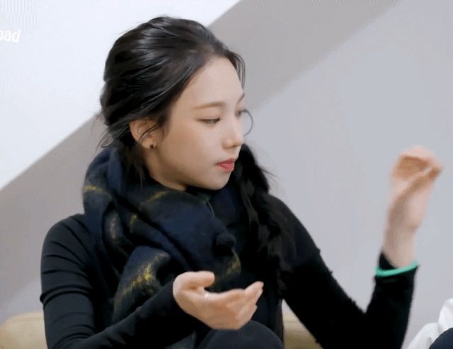 끝없이 우는 윈터ㅋㅋㅋㅋㅋㅋ.gif | 인스티즈