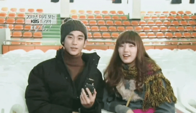 정확히 10년 된 김수현-수지 유명짤.gif | 인스티즈