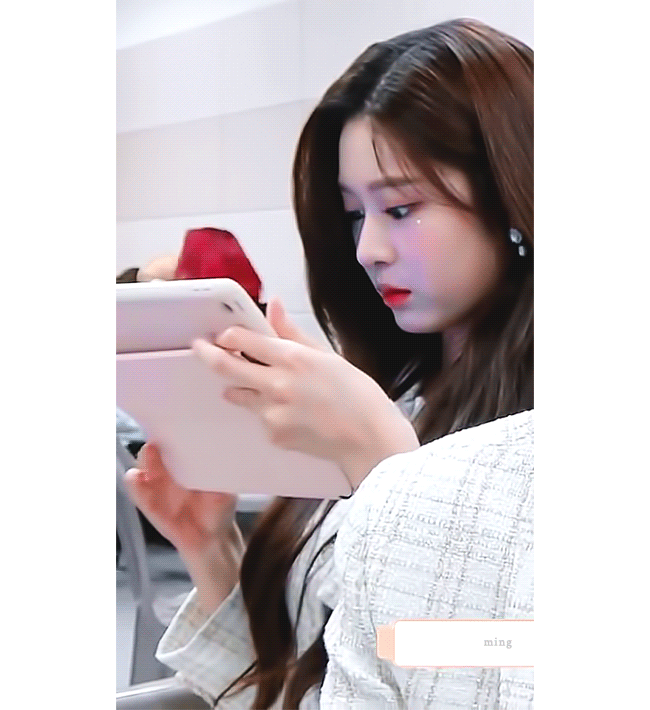 보스 아이즈원 민주.gif (스압,움짤 多) | 인스티즈