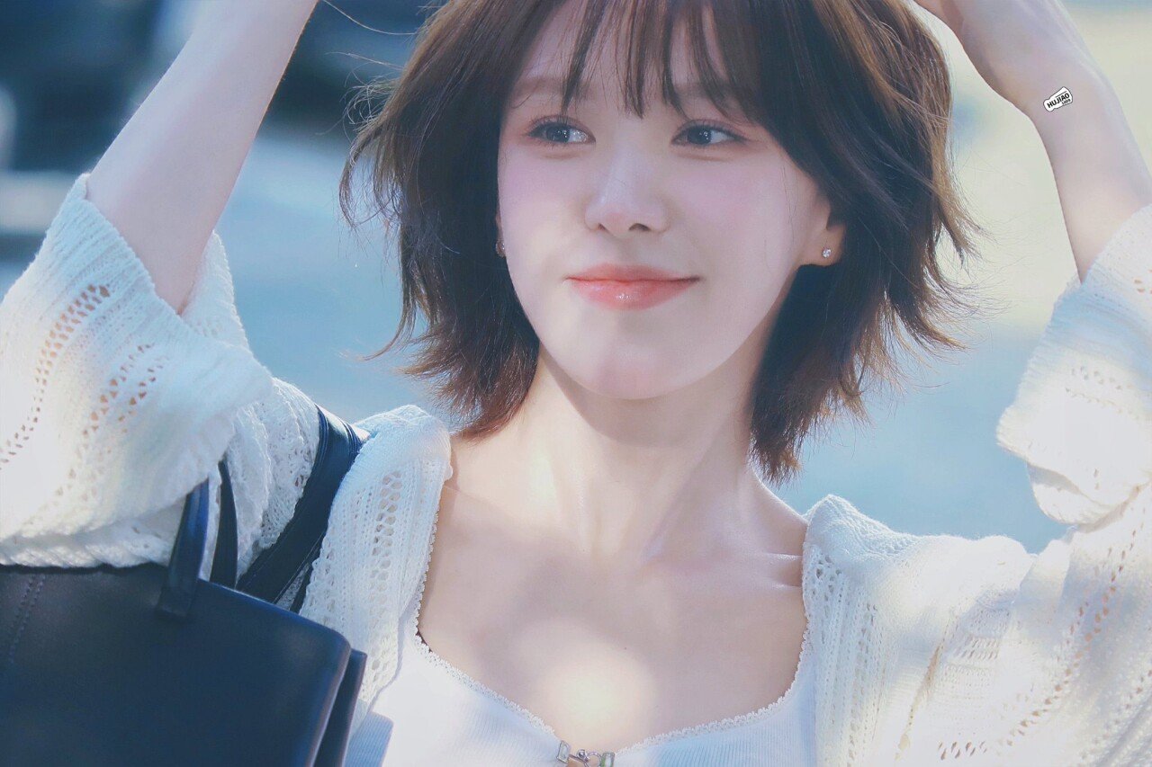 어제자 레전드 찍은 레드벨벳 웬디 출근길.jpg | 인스티즈