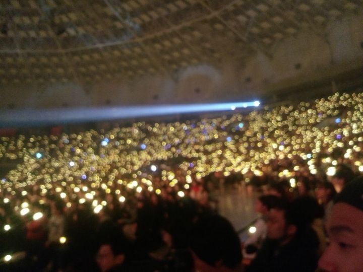 스태프가 너무 힘들어해서 멈췄던 아이유 콘서트 | 인스티즈