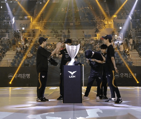 a3aba64b8e4564f341522567eeb5cff352135b7c