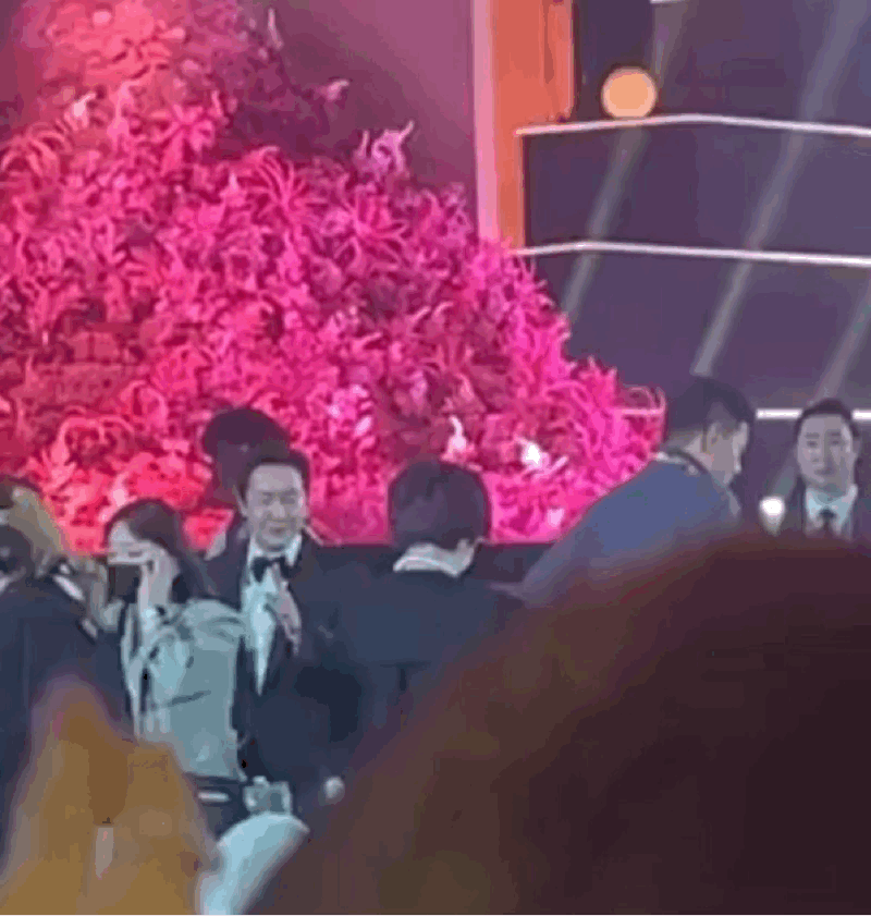 피식대학 재형이형에게 달려가는 손석구.gif | 인스티즈