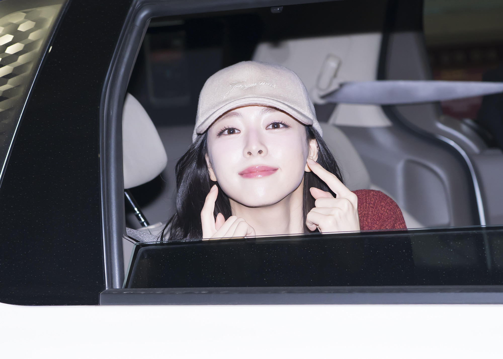 (스압)여자여자한 ITZY 유나.jpgif | 인스티즈