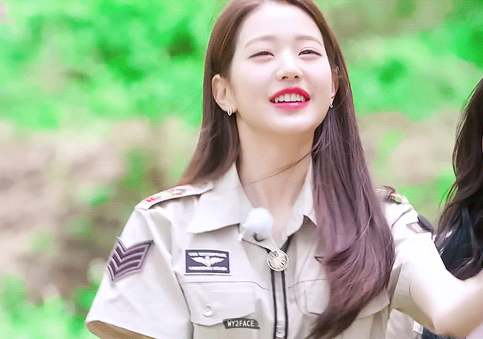 막내 이서한테 짱구 어떡하지 송으로 어필하는 아이브 장원영.mp4 | 인스티즈