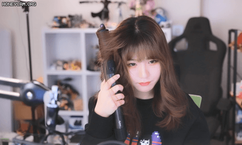 여전히 고데기 못다루는 31살 소니쇼 ㅋㅋㅋ.gif | 인스티즈