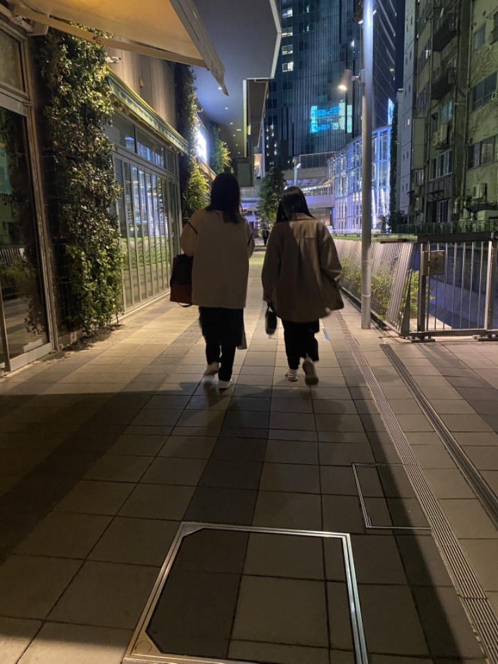 레즈비언 AV에서 친해진 배우들 | 인스티즈