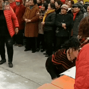 화딱지 난 중국 아줌마.gif | 인스티즈