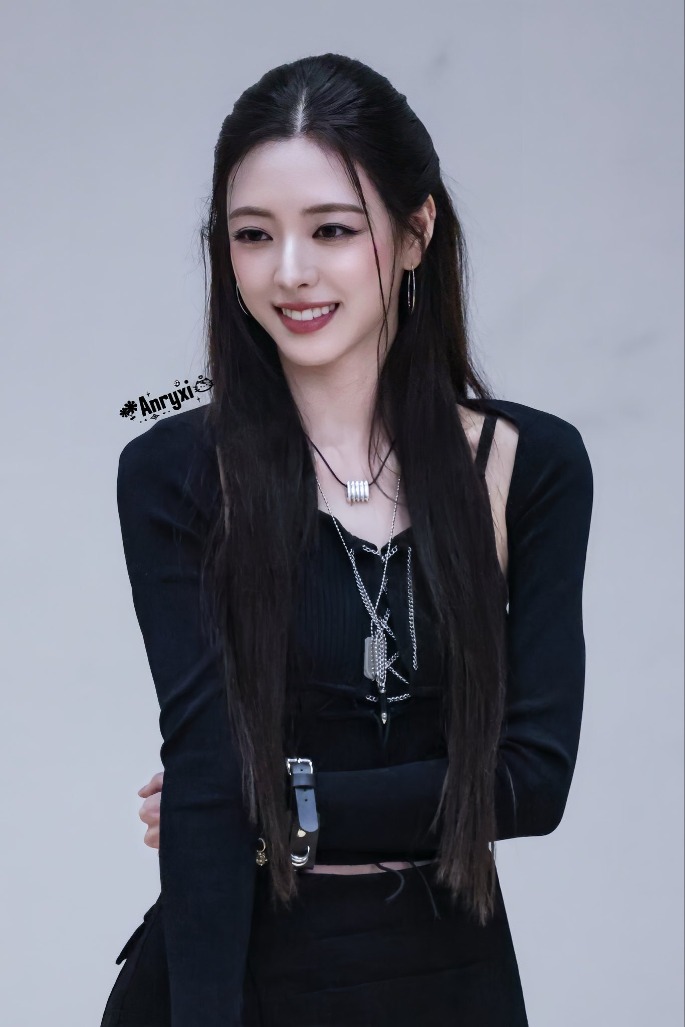 (스압)여자여자한 ITZY 유나.jpgif | 인스티즈