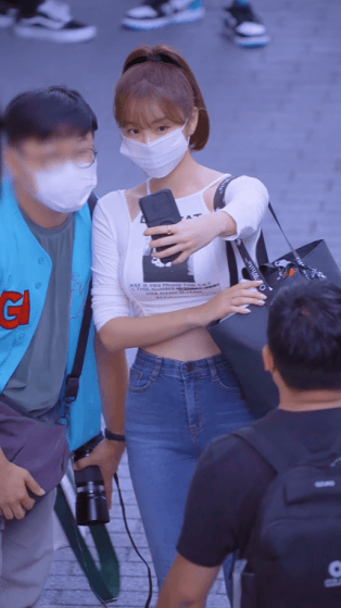 안지현 치어리더의 팬 서비스,몸매의 위엄.gif | 인스티즈