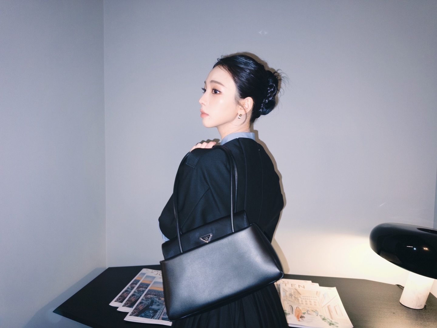 올빽머리 프라다 풀착장한 카리나 인스타 .jpg | 인스티즈