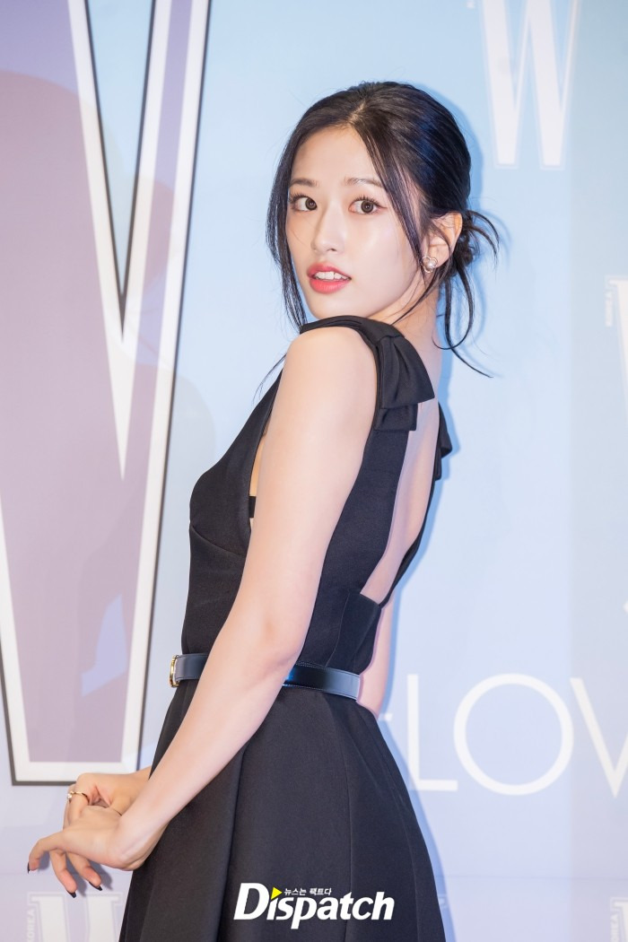 오늘자 W코리아 자선행사 아이브 레이 안유진 장원영 기사사진 | 인스티즈