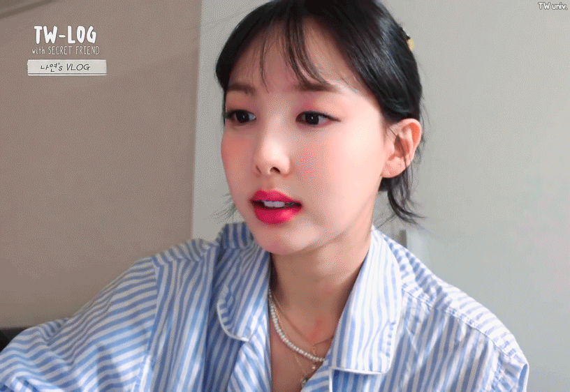 트와이스 나연의 마니또 브이로그(feat. 쿠크+방에 있는 물건 소개) | 인스티즈