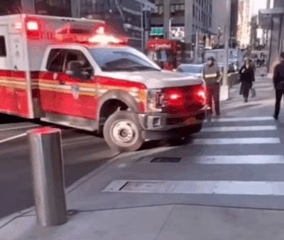 에너지 넘쳐보이는 바리게이트.gif | 인스티즈