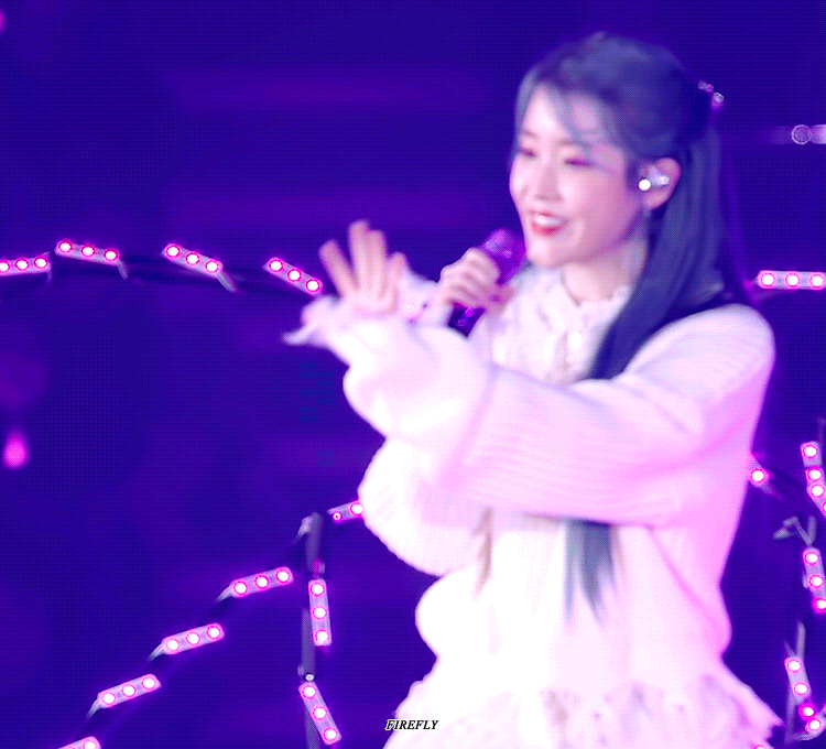 파랑머리 아이유.gif | 인스티즈