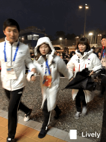빙판이 아니면 하찮은 몸뚱이가 되어버리는 최민정.gif | 인스티즈